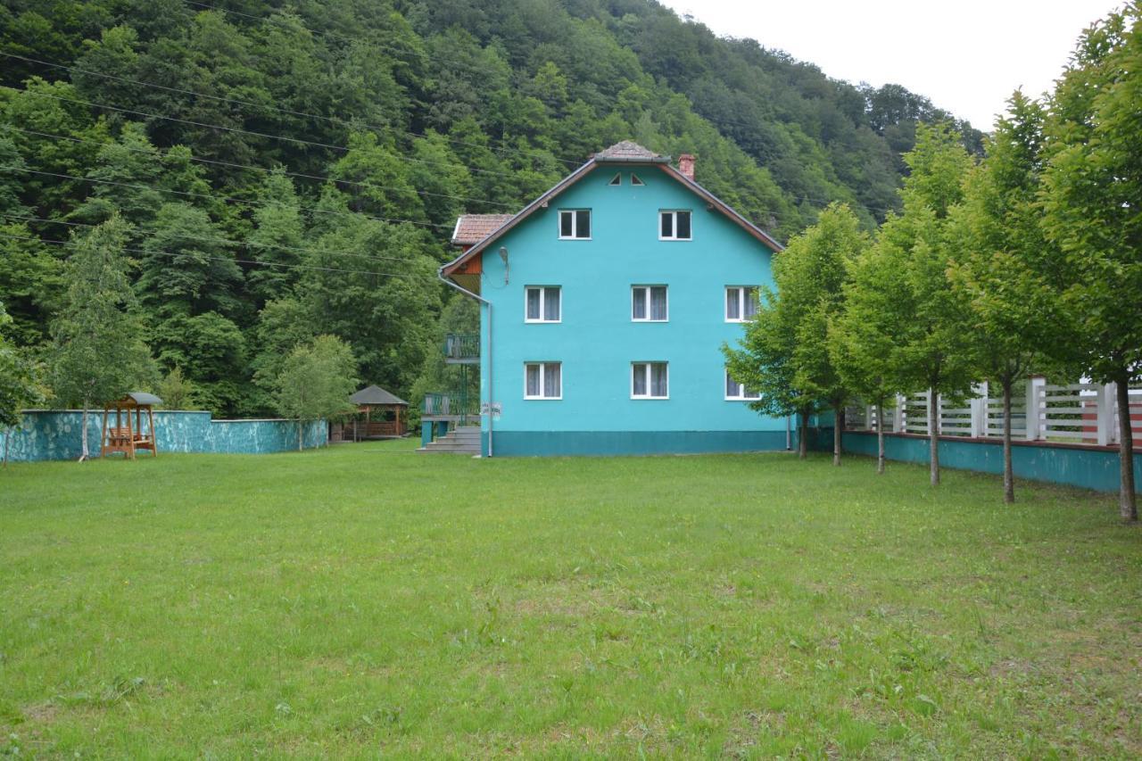 Casa Verde Hotel Rîu de Mori Екстериор снимка