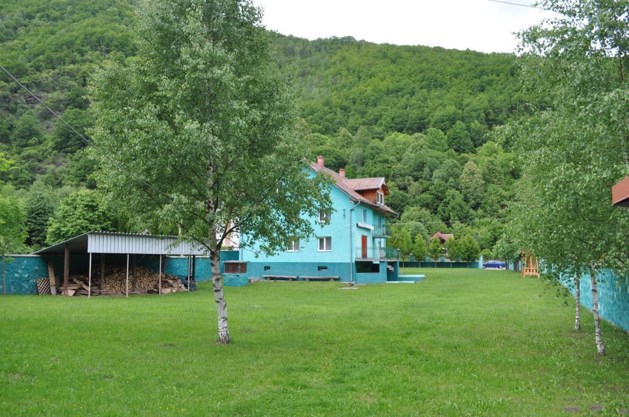 Casa Verde Hotel Rîu de Mori Екстериор снимка