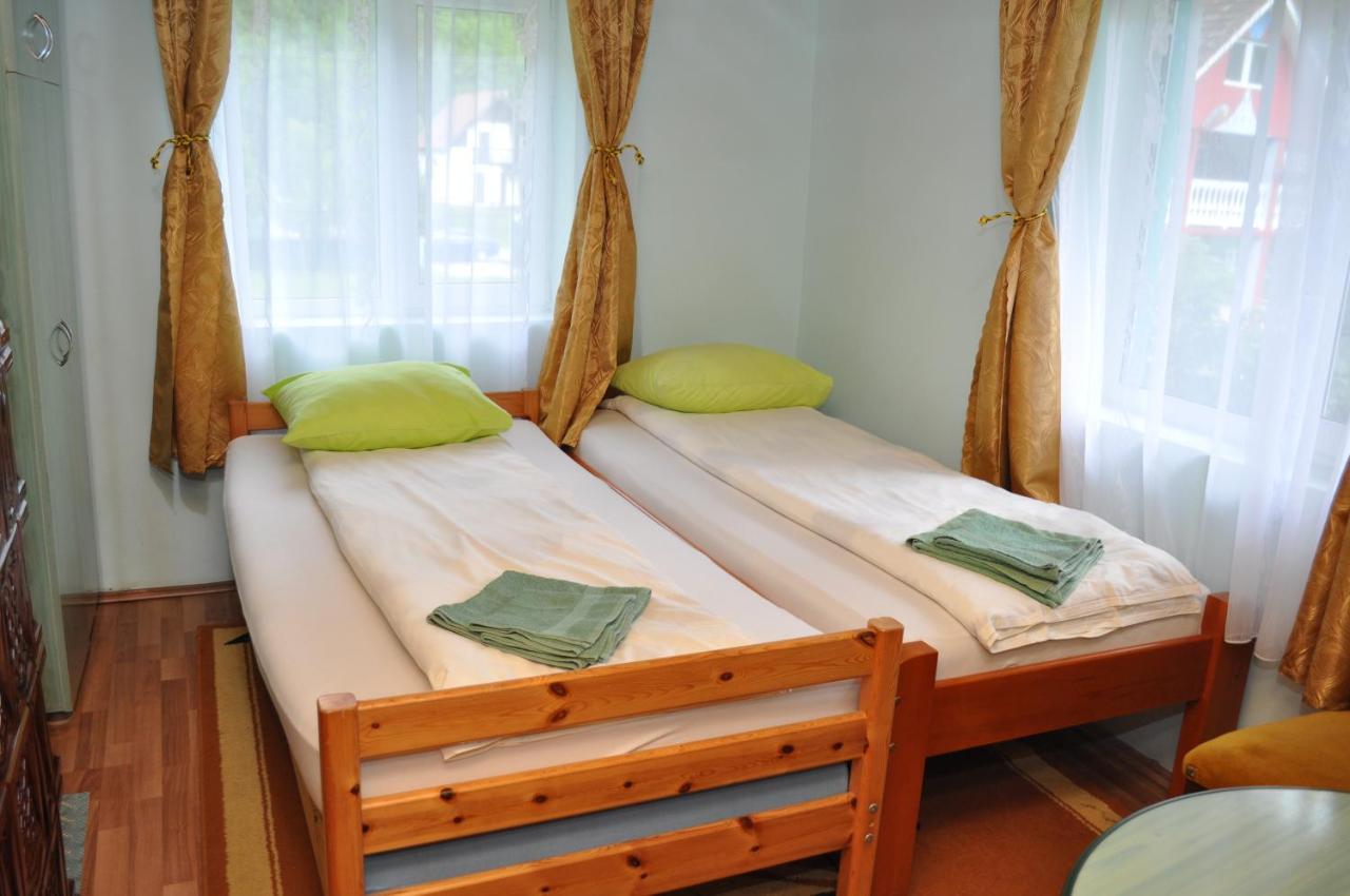 Casa Verde Hotel Rîu de Mori Екстериор снимка