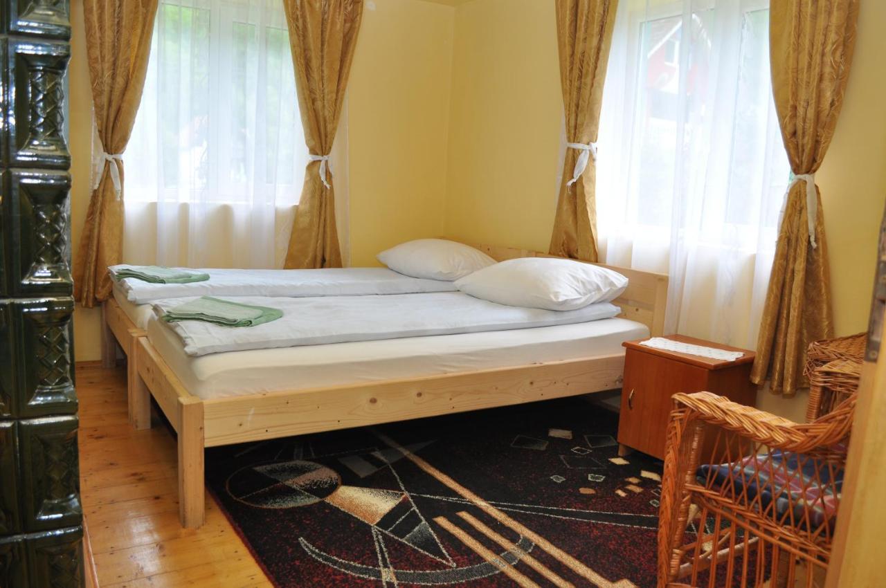 Casa Verde Hotel Rîu de Mori Екстериор снимка