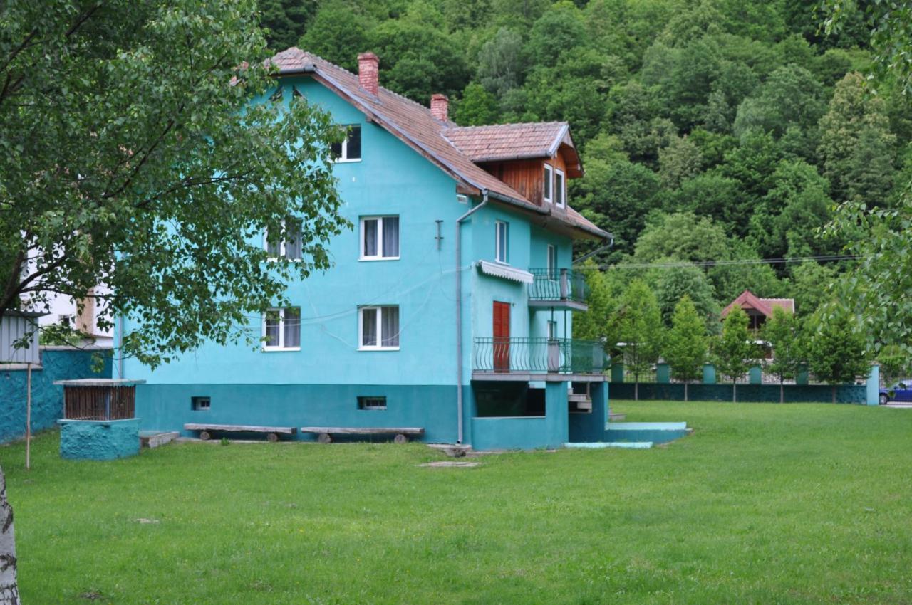 Casa Verde Hotel Rîu de Mori Екстериор снимка
