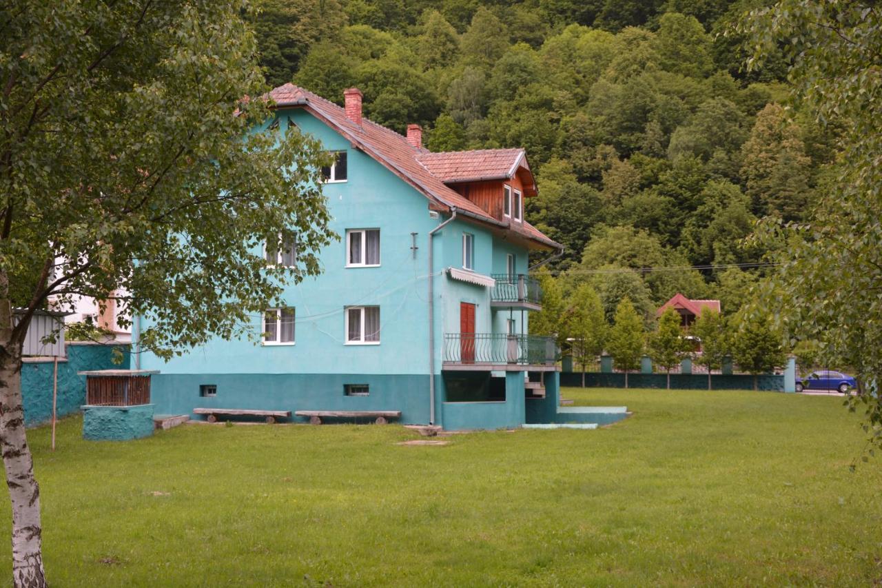Casa Verde Hotel Rîu de Mori Екстериор снимка
